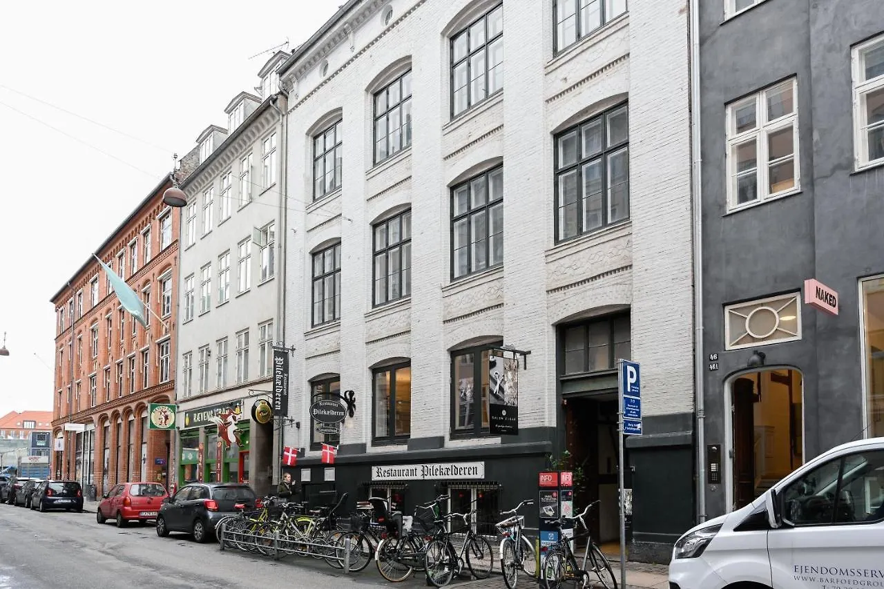 Sanders Arrow - Chic Three-Bedroom Apartment In The Middle Of Copenhagen