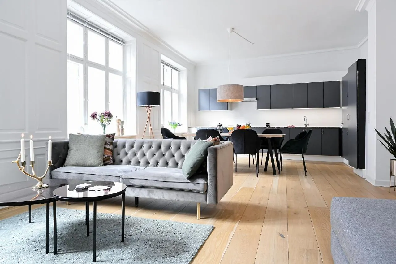 Sanders Arrow - Chic Three-Bedroom Apartment In The Middle Of Copenhagen