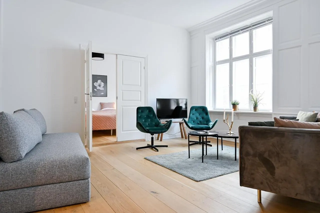 Sanders Arrow - Chic Three-Bedroom Apartment In The Middle Of Copenhagen Denmark