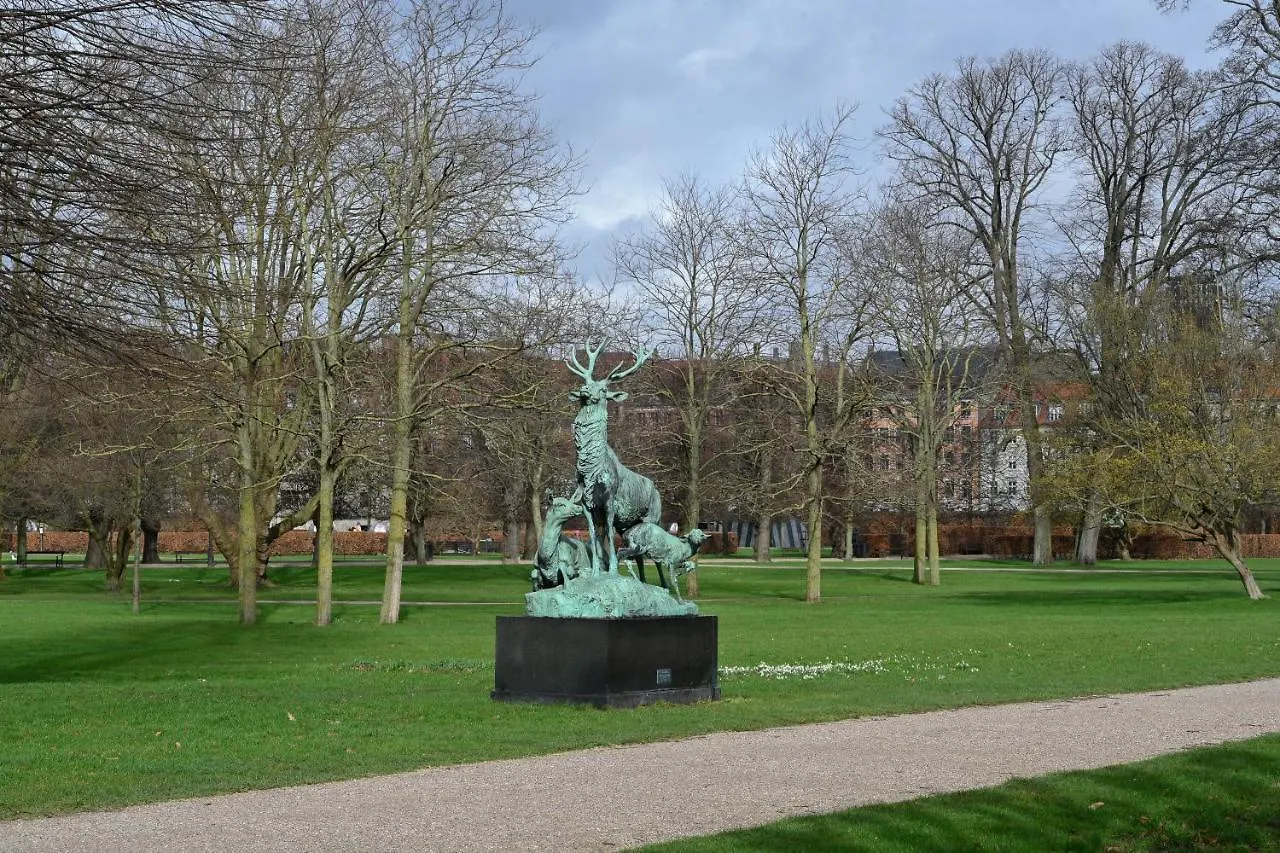 Sanders Arrow - Chic Three-Bedroom Apartment In The Middle Of Copenhagen 0*,