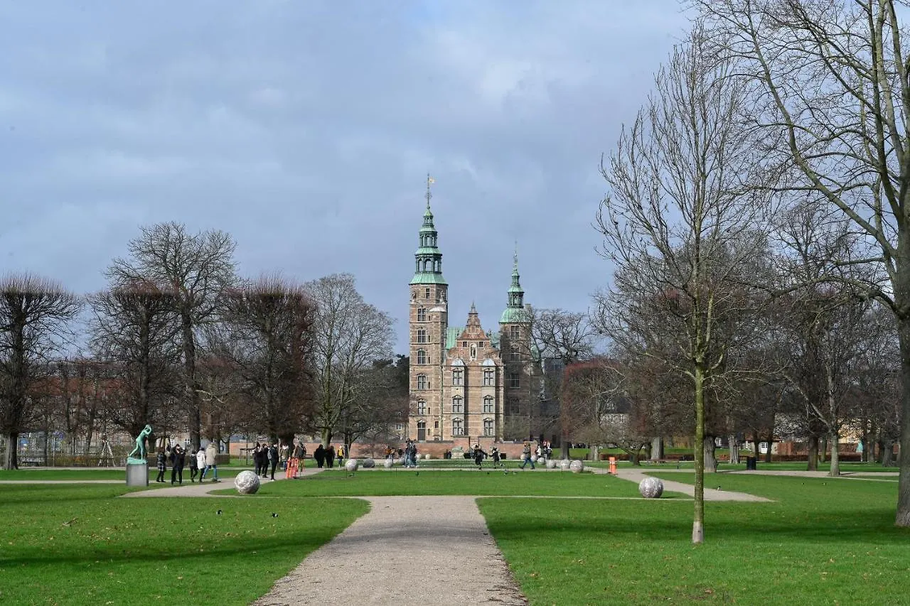 Sanders Arrow - Chic Three-Bedroom Apartment In The Middle Of Copenhagen