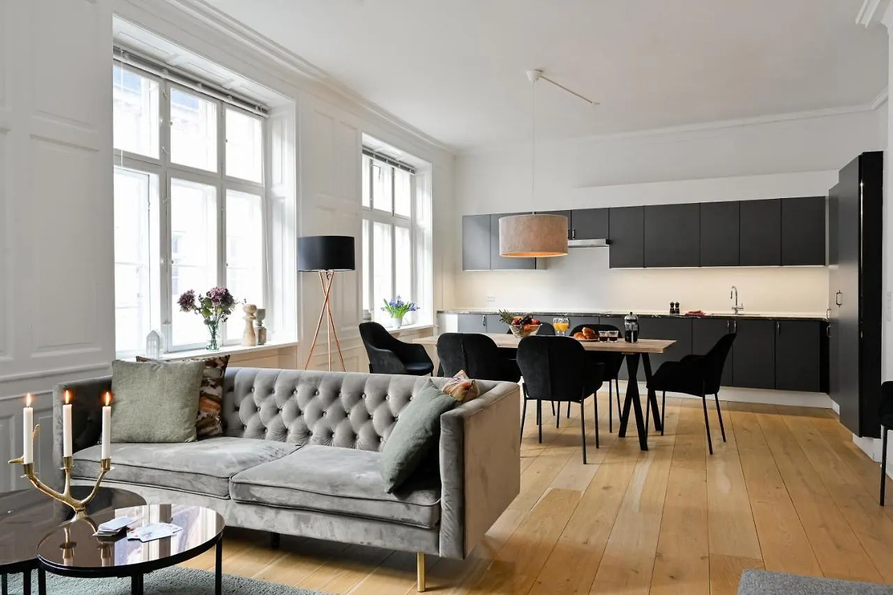 Sanders Arrow - Chic Three-Bedroom Apartment In The Middle Of Copenhagen 0*,