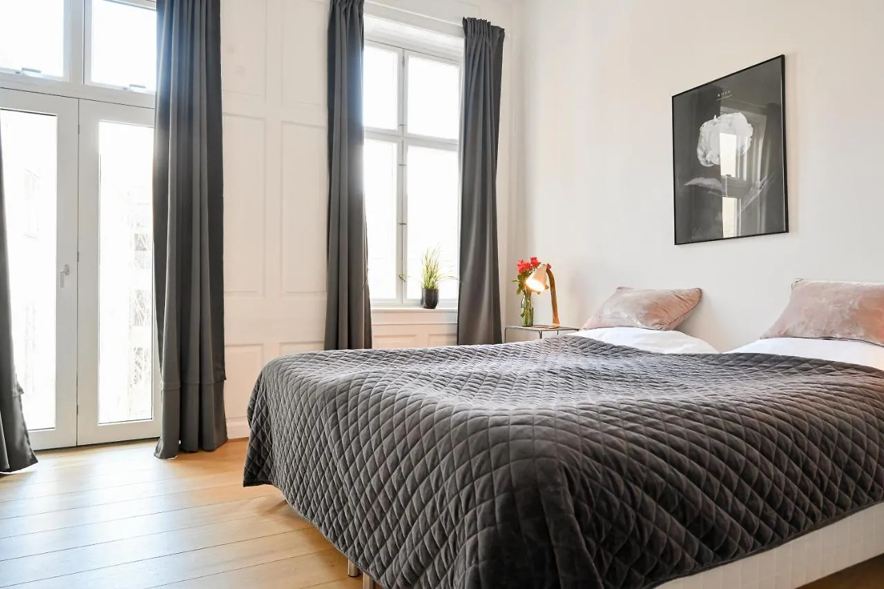 Sanders Arrow - Chic Three-Bedroom Apartment In The Middle Of 코펜하겐